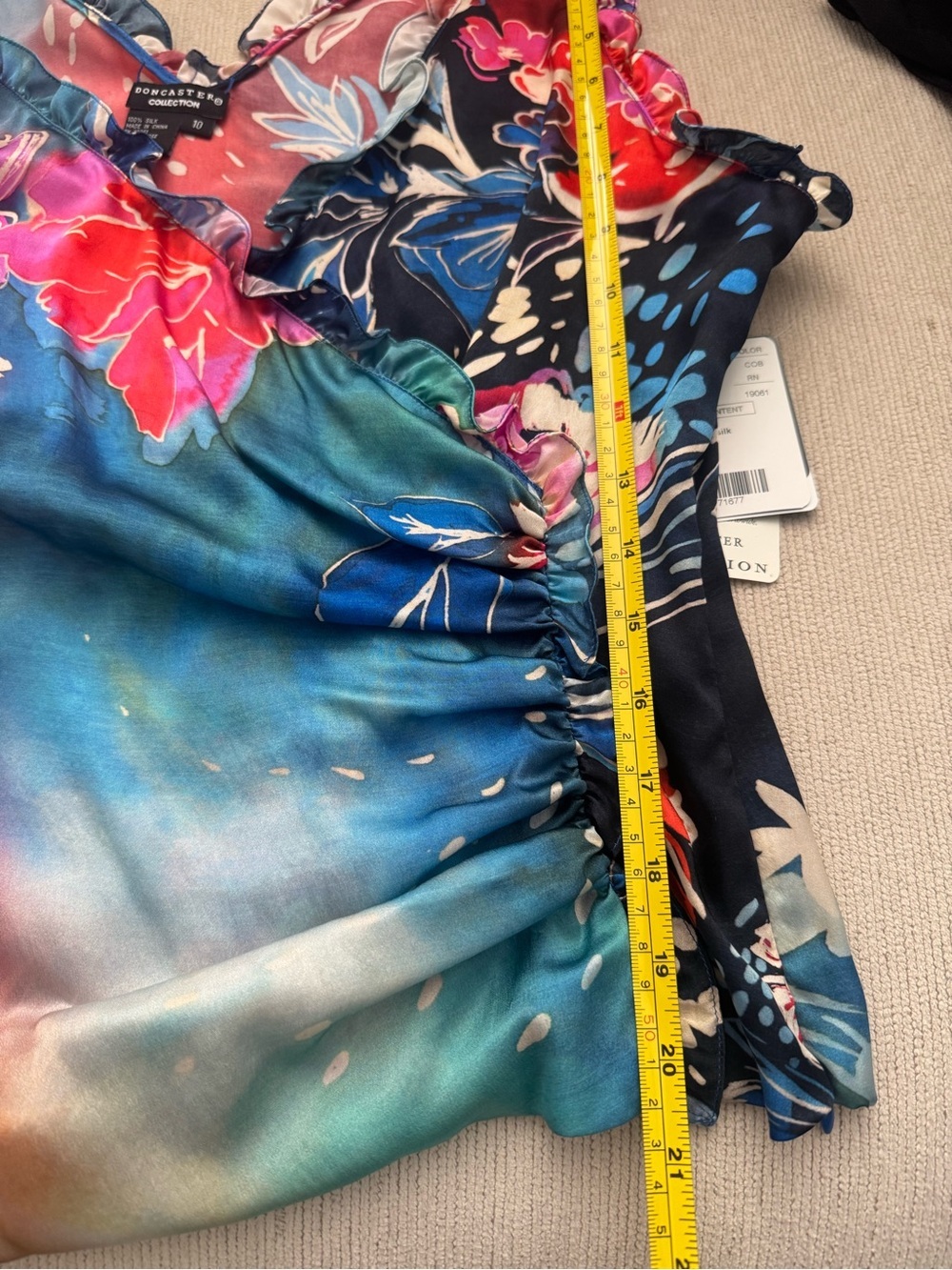 NWT Doncaster Collection 100% Silk Floral Ruffle Ruched Blouse Top Size 10 - Picture 6 of 6